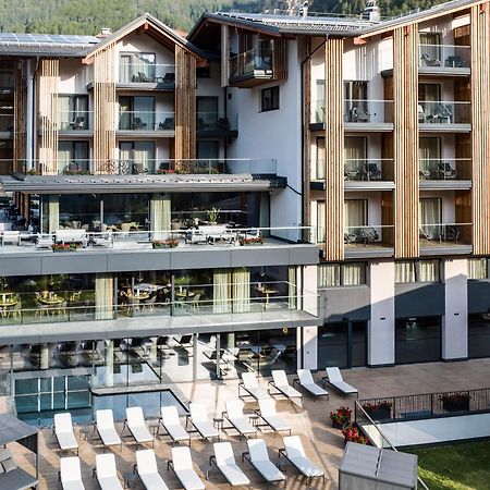 Ciampedie Luxury Alpine Spa Hotel Vigo di Fassa Luaran gambar