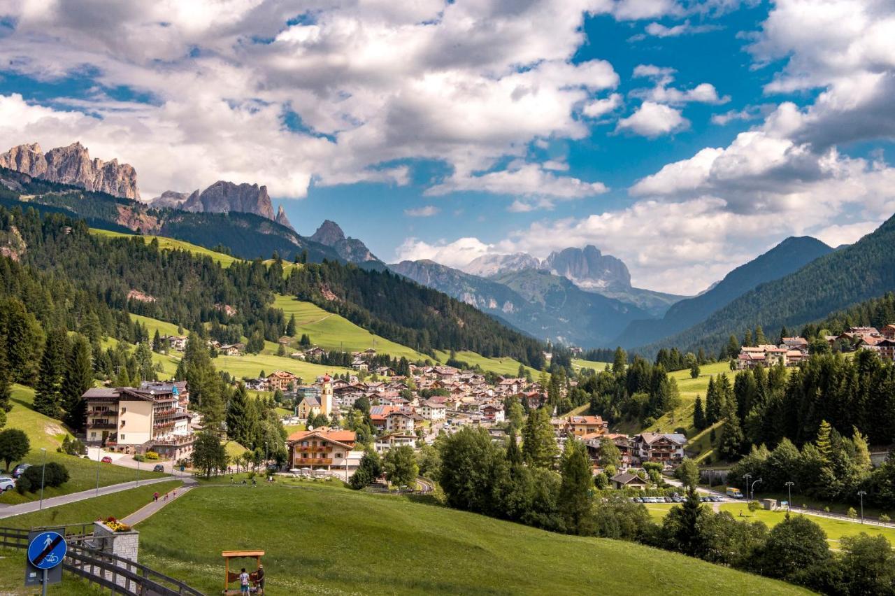 Ciampedie Luxury Alpine Spa Hotel Vigo di Fassa Luaran gambar