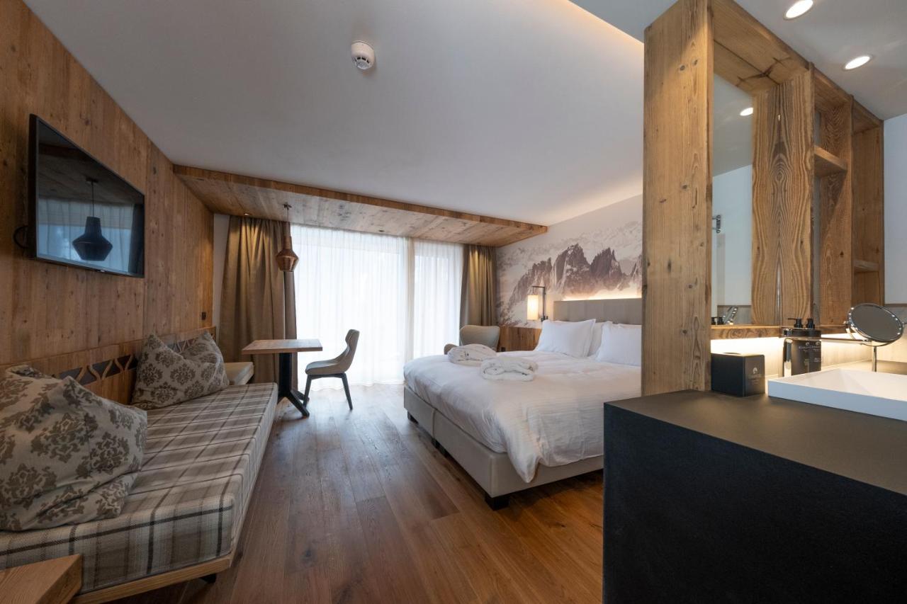 Ciampedie Luxury Alpine Spa Hotel Vigo di Fassa Luaran gambar