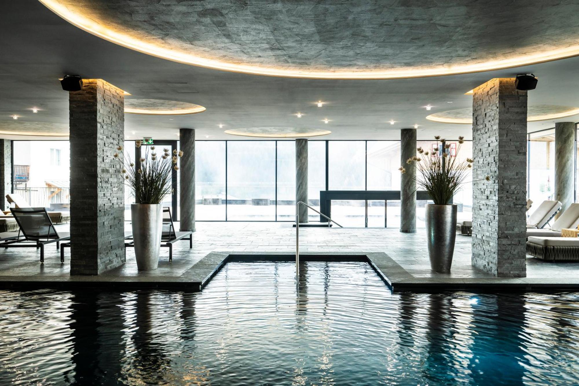 Ciampedie Luxury Alpine Spa Hotel Vigo di Fassa Luaran gambar