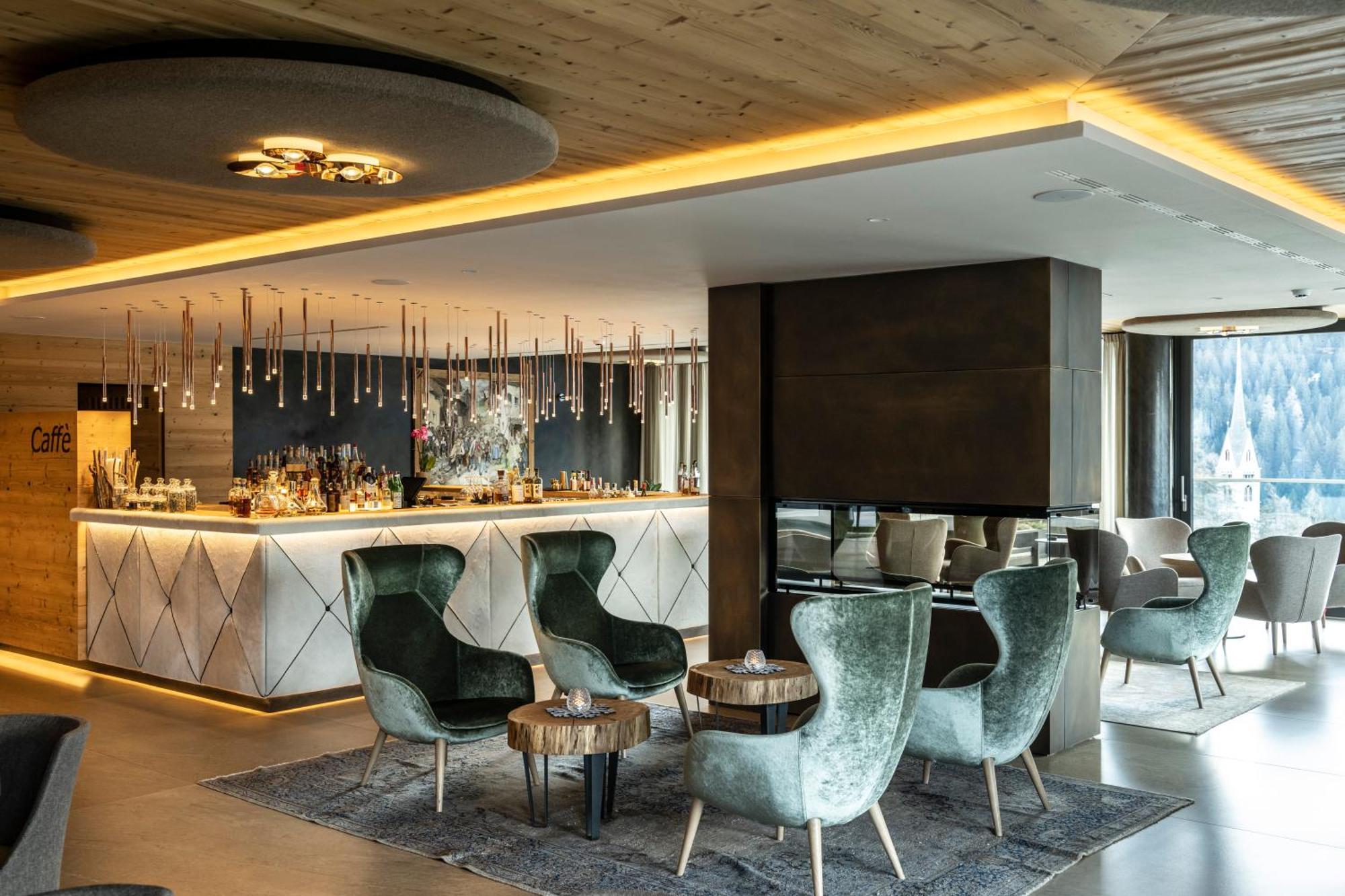 Ciampedie Luxury Alpine Spa Hotel Vigo di Fassa Luaran gambar