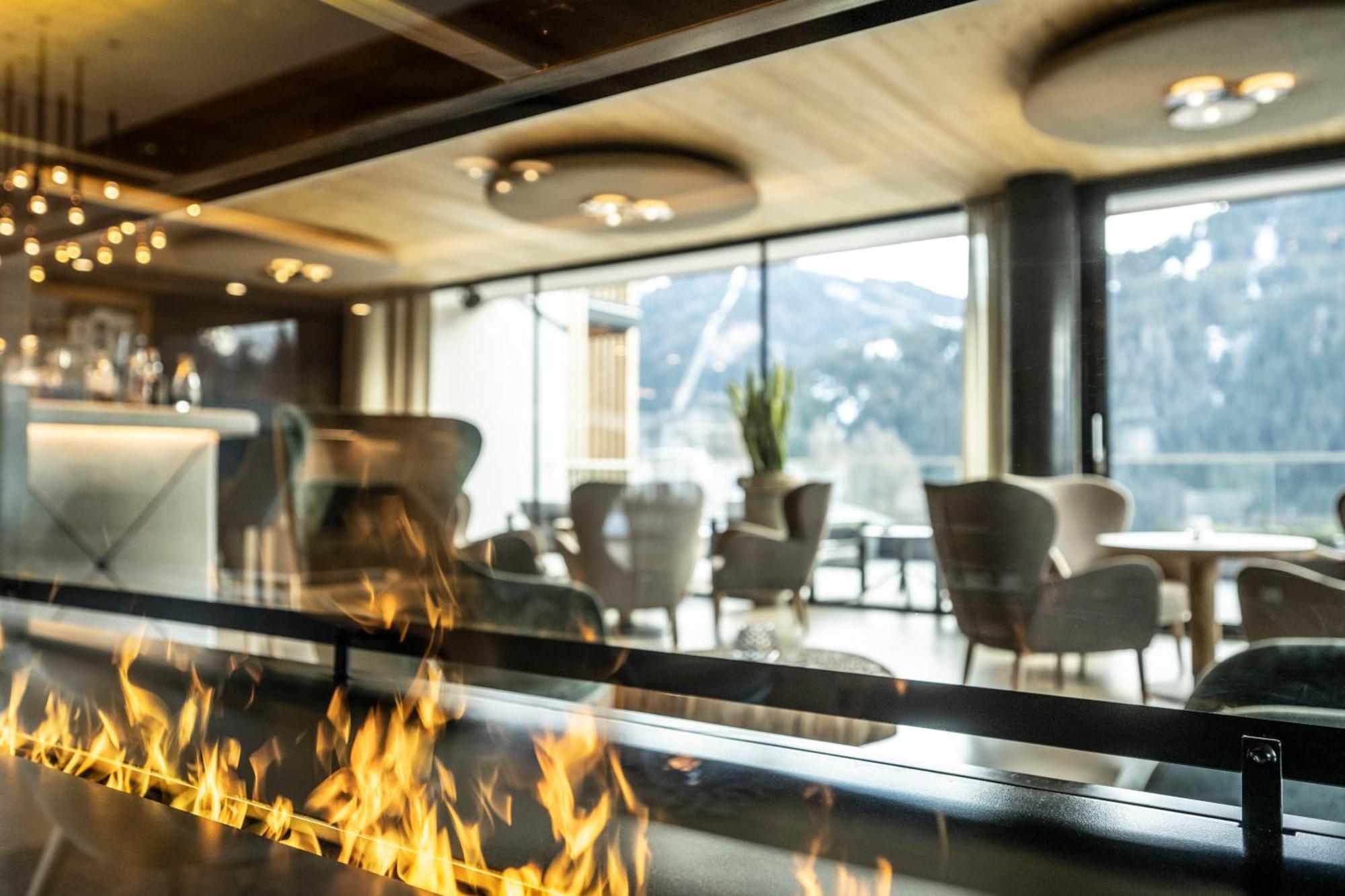 Ciampedie Luxury Alpine Spa Hotel Vigo di Fassa Luaran gambar