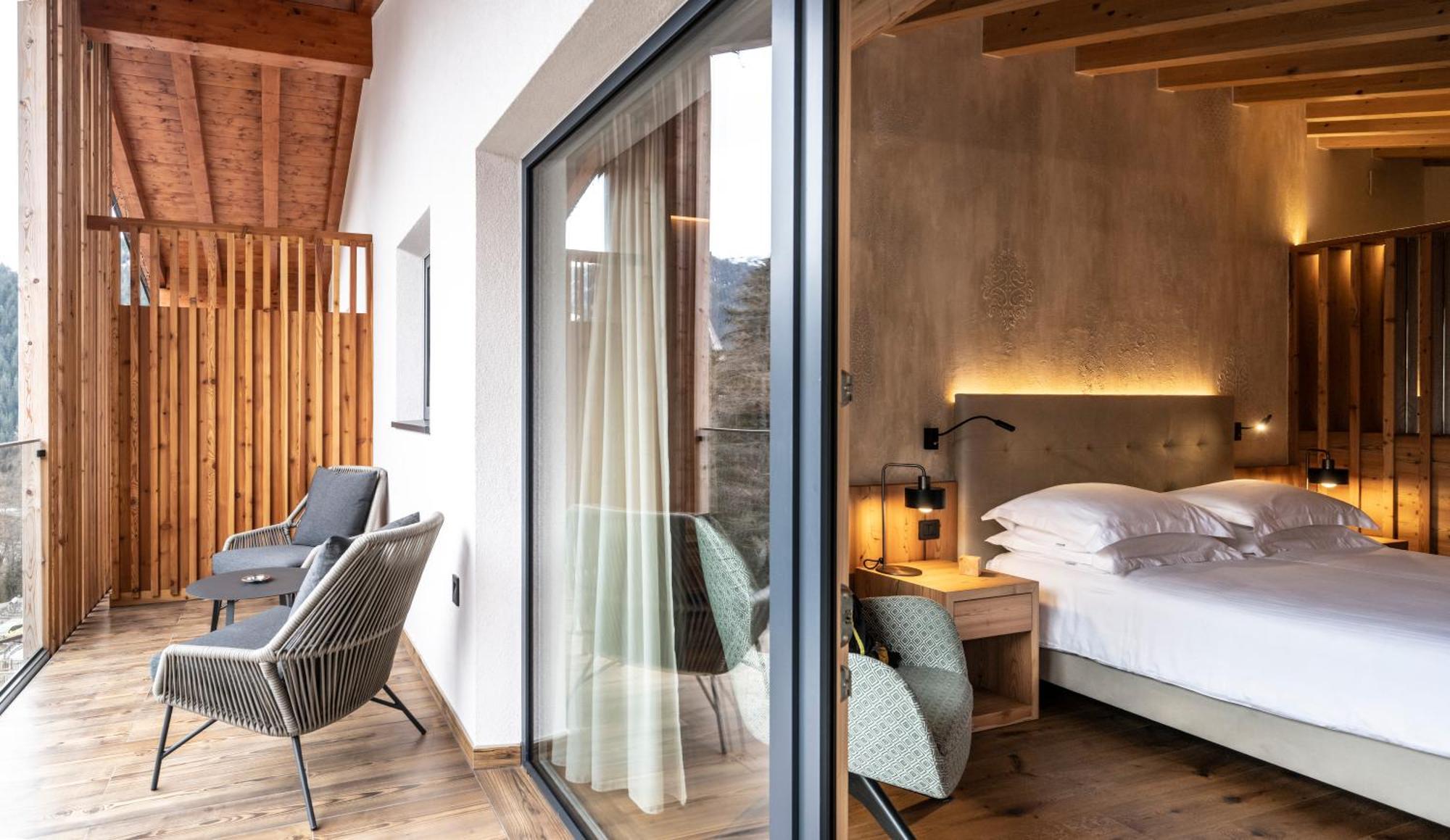 Ciampedie Luxury Alpine Spa Hotel Vigo di Fassa Luaran gambar