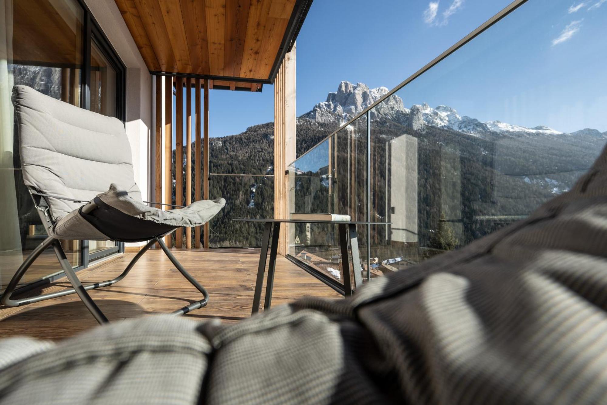Ciampedie Luxury Alpine Spa Hotel Vigo di Fassa Luaran gambar